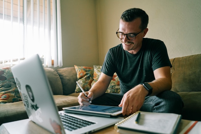 online learning home office books